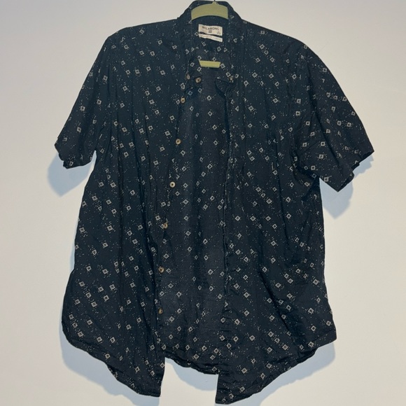 Billabong Other - Short sleeved men’s button down xl shirt blue